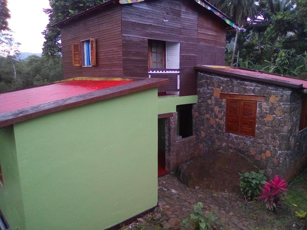 Mionga Hotel Santa Cruz Exterior photo